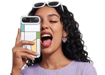 TECNO Camon 50 Slim ra mắt: Thiết kế mỏng ấn tượng, màn hình 144Hz và hiệu ứng đèn LED độc đáo