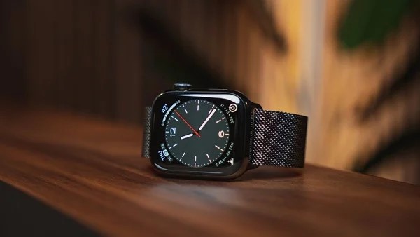 Apple Watch Series 8 màu đen