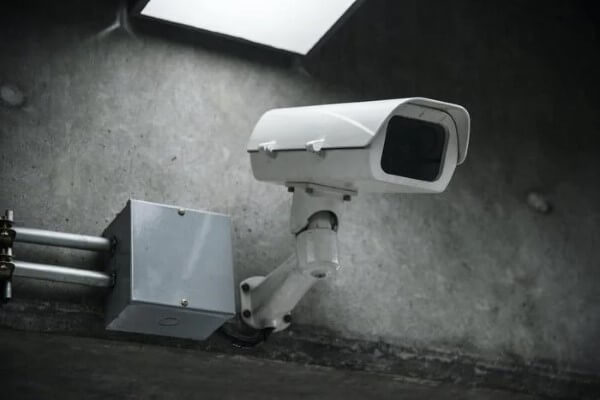 Camera Box thiết kế hình hộp truyền thống