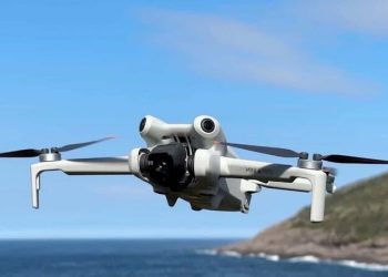 Cách lắp cánh Flycam đúng chuẩn, nhanh và an toàn