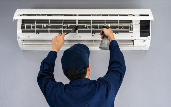 Chi phí vệ sinh điều hòa phổ biến từ 350.000 – 500.000 đồng/lần