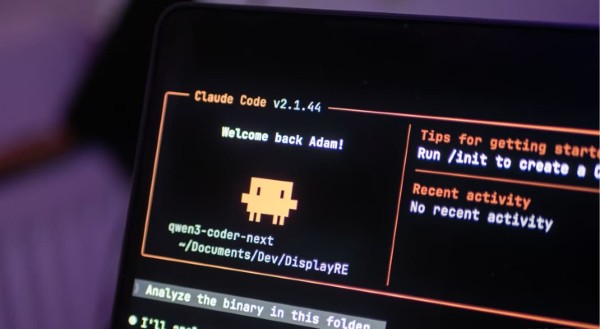 Claude Code hoạt động dựa trên cơ chế agentic workflow