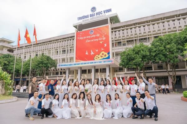 Ngành Sư phạm Lịch sử có điểm chuẩn cao nhất 2025