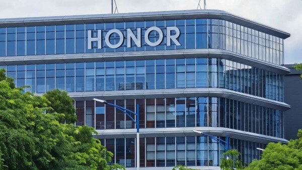 Honor thành lập từ năm 2013 dưới sự quản lý của Huawei