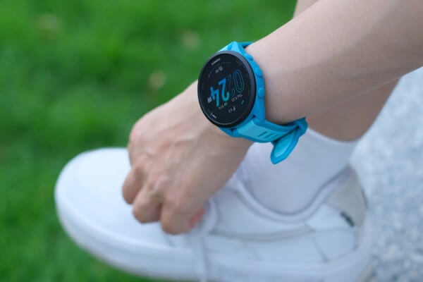 Đồng hồ Garmin Forerunner 165 43mm