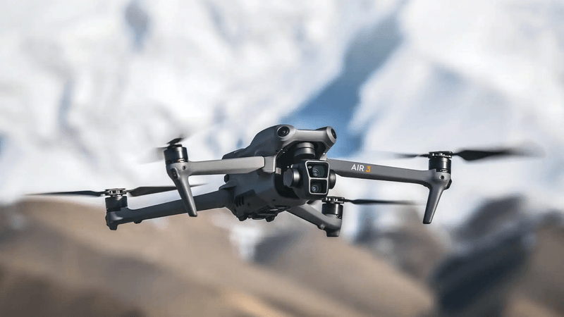 Flycam là một thiết bị bay mini có gắn camera 