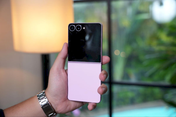 Galaxy z Flip8 sở hữu FlexCam ấn tượng