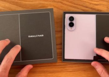 Mở hộp Samsung Galaxy Z Fold8: Đi kèm phụ kiện gì? Có củ sạc không?