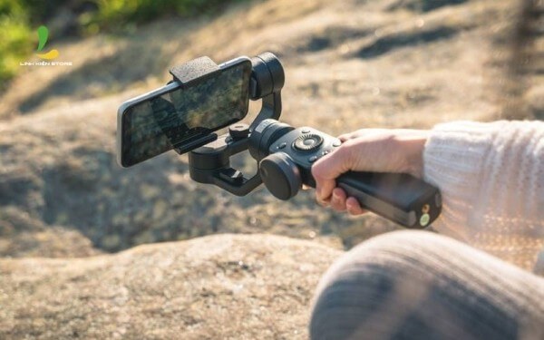 Gimbal Zhiyun Smooth 4