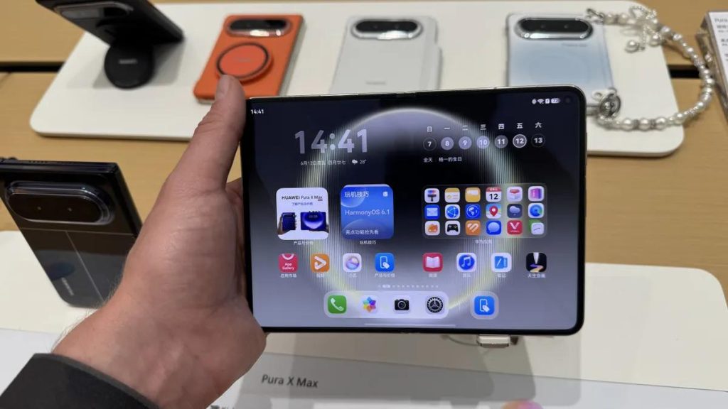 Hai dòng Fold8 dùng chung một loại chip Snapdragon