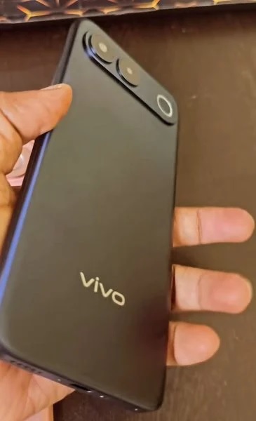 Cụm camera tích hợp vòng sáng độc đáo