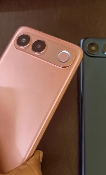 Vivo S2 màu Vàng hồng