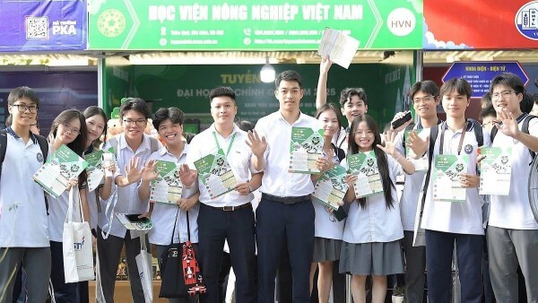 Tham khảo điểm chuẩn xét tuyển Học Viện Nông Nghiệp Việt Nam (VNUA) 2025