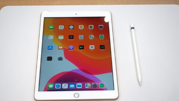 iPad thế hệ 7 sở hữu màn hình Retina kích thước 10.2 inch