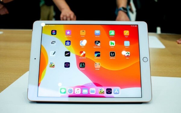 iPad thế hệ 7 xuất xưởng với hệ điều hành iPadOS 13