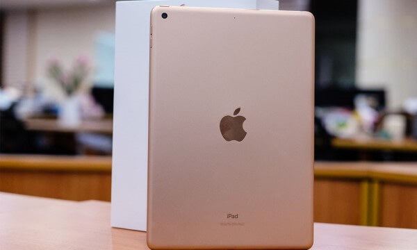iPad Gen 8 sở hữu thiết kế nhôm nguyên khối cao cấp