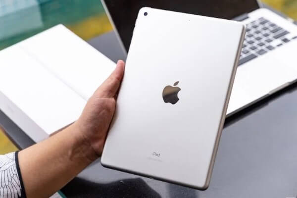 Giá bán iPad thế hệ 8 phụ thuộc vào tình trạng máy và phiên bản bộ nhớ