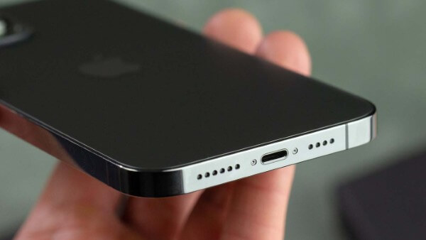 Các dòng iPhone 14 Series trở về trước sử dụng chuẩn Lightning