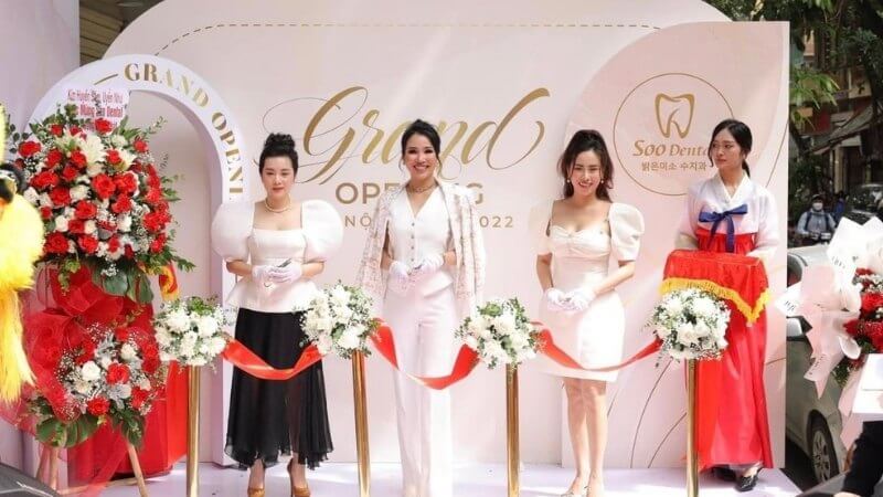 Khai trương đánh dấu sự khởi đầu của một đơn vị kinh doanh hoặc doanh nghiệp
