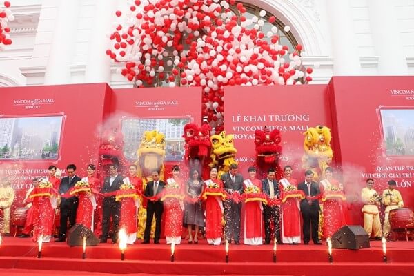 Nhiều người rất coi trọng nghi thức lễ khai trương trong kinh doanh