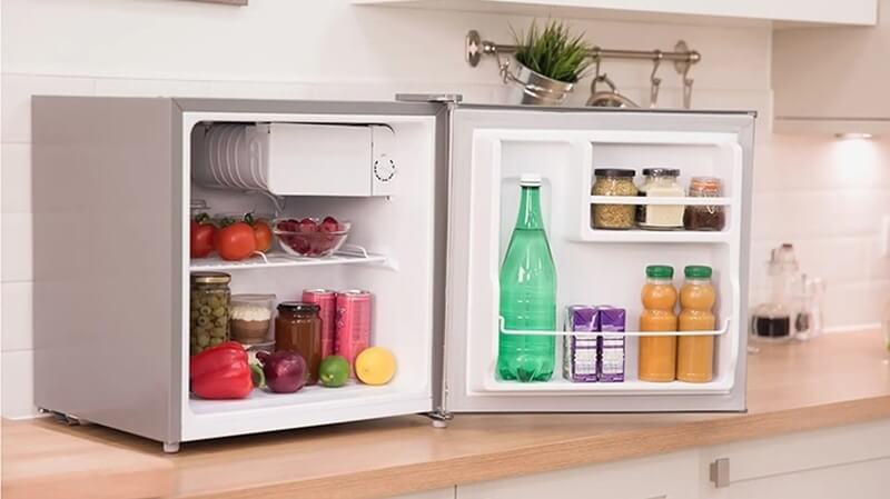 Tủ lạnh mini có dung tích nhỏ, thường từ 40L đến dưới 100L