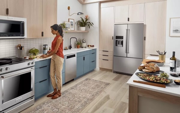 Không đặt tủ lạnh gần bồn rửa hoặc nơi ẩm ướt