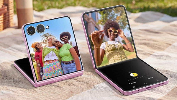 Lưu ý lau khô máy và cổng sạc kịp thời khi Galaxy Z Flip 8 tiếp xúc với nước