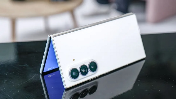 Thiết kế mỏng nhẹ, bền bỉ