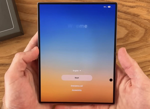 Màn hình trong 7,6 inch tỷ lệ 4:3 - điểm khác biệt lớn nhất của Galaxy Z Fold8