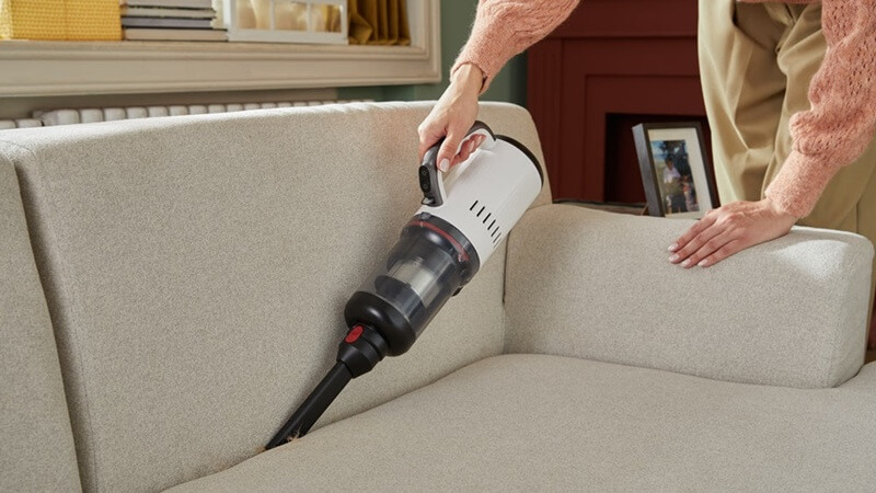 Những lý do nên mua máy hút bụi cầm tay