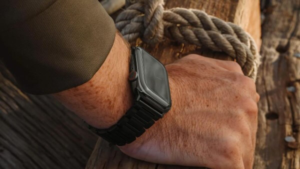 Đặc điểm của Apple Watch phiên bản thép