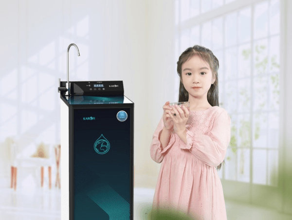 Sử dụng máy lọc nước để loại bỏ cặn mịn, kim loại nặng, vi khuẩn, vi nhựa, Clo dư
