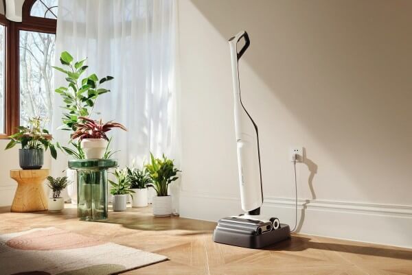Máy hút bụi và robot hút bụi Roborock có giá bán từ khoảng 6 - 15 triệu đồng
