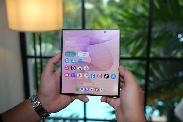 Màn hình 8 inch độ sáng 3.000 nits trên Galaxy Z Fold8 Ultra