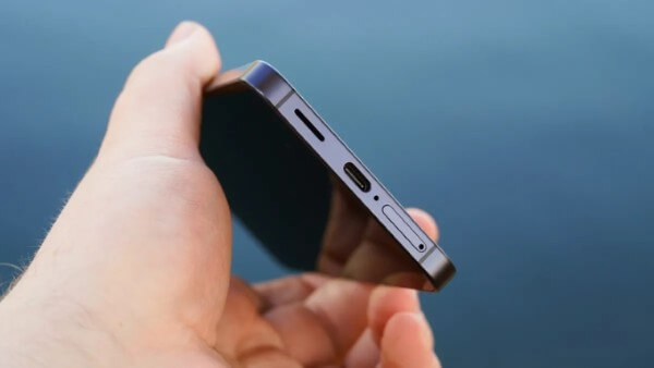 OPPO Find X9s sở hữu viên pin 7.025mAh tạo ra khoảng cách rõ rệt