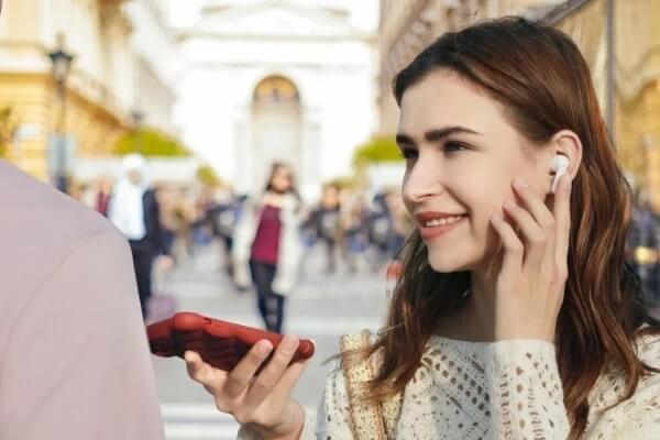 Những người dùng nên chọn tai nghe phiên dịch trực tiếp