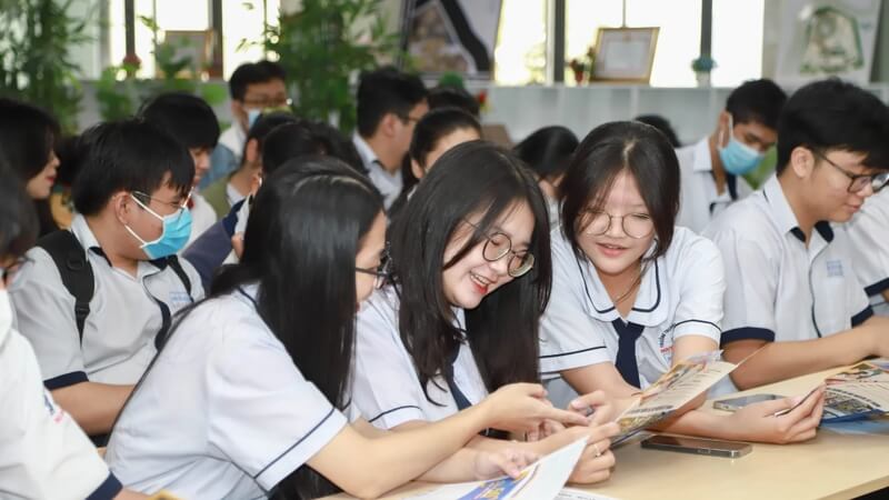 Thời gian công bố điểm chuẩn đợt 1 trước 17 giờ ngày 13/8/2026