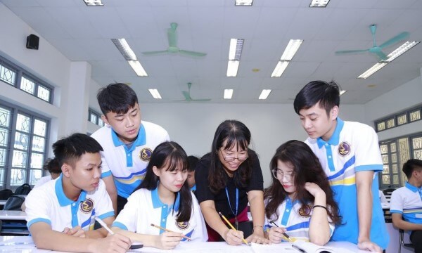 Ngành Công nghệ thông tin và Logistics & quản lý chuỗi cung ứng có điểm chuẩn cao nhất