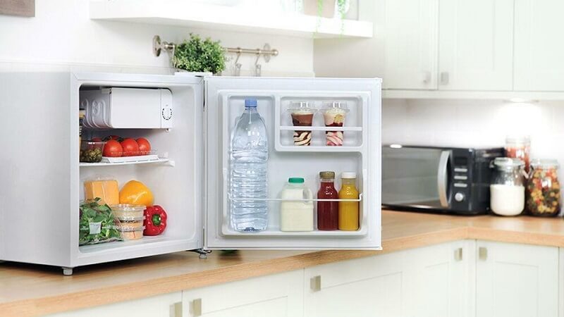 Các dòng tủ lạnh mini thường được làm sạch nhanh chóng và dễ dàng