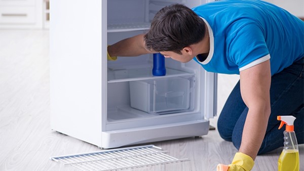 Một số lưu ý khi vệ sinh tủ lạnh mini cần chú ý