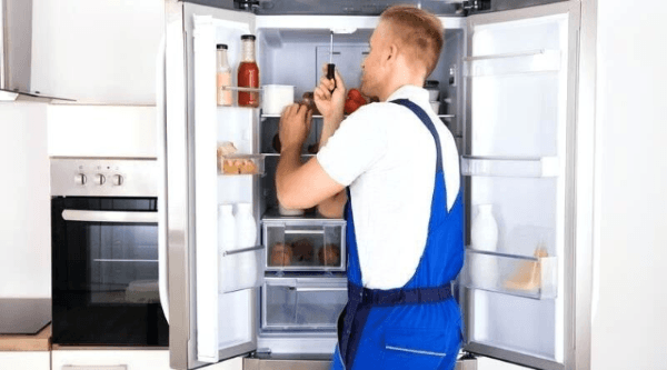 Những lý do không nên cắm điện tủ lạnh ngay khi còn ẩm hoặc vừa nghiêng