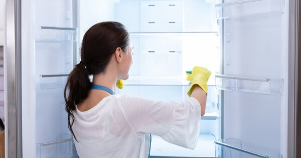 Những lưu ý cần biết khi vệ sinh tủ lạnh