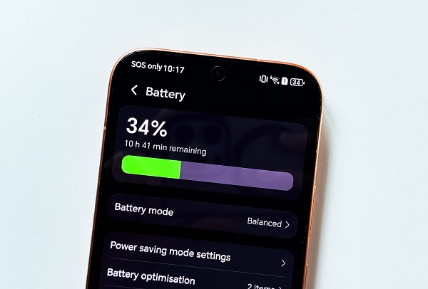 Viên pin 7.000 mAh và sạc siêu tốc 80W