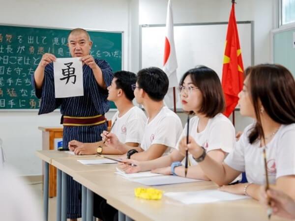 Cơ hội việc làm trong ngành Khoa học xã hội
