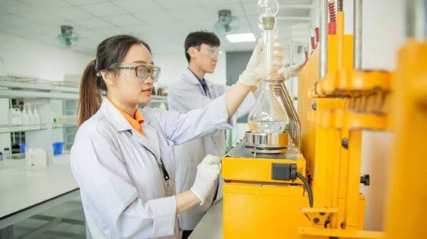 Công việc liên quan đến nghiên cứu và bảo vệ môi trường