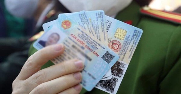 Căn cứ tính tuổi dựa trên Căn cước công dân hoặc giấy tờ tùy thân hợp lệ