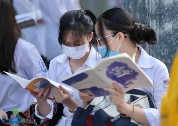 Lựa chọn trường đại học phù hợp với tổ hợp tuyển sinh C03