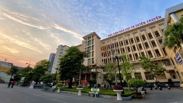 Điểm chuẩn của tổ hợp C14 tùy vào trường và phương thức xét tuyển