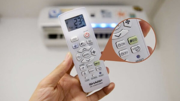 Nhấn nút bật chế độ Economy (ECO)