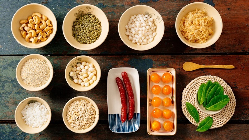 Chuẩn bị đầy đủ nguyên liệu làm bánh Trung thu truyền thống